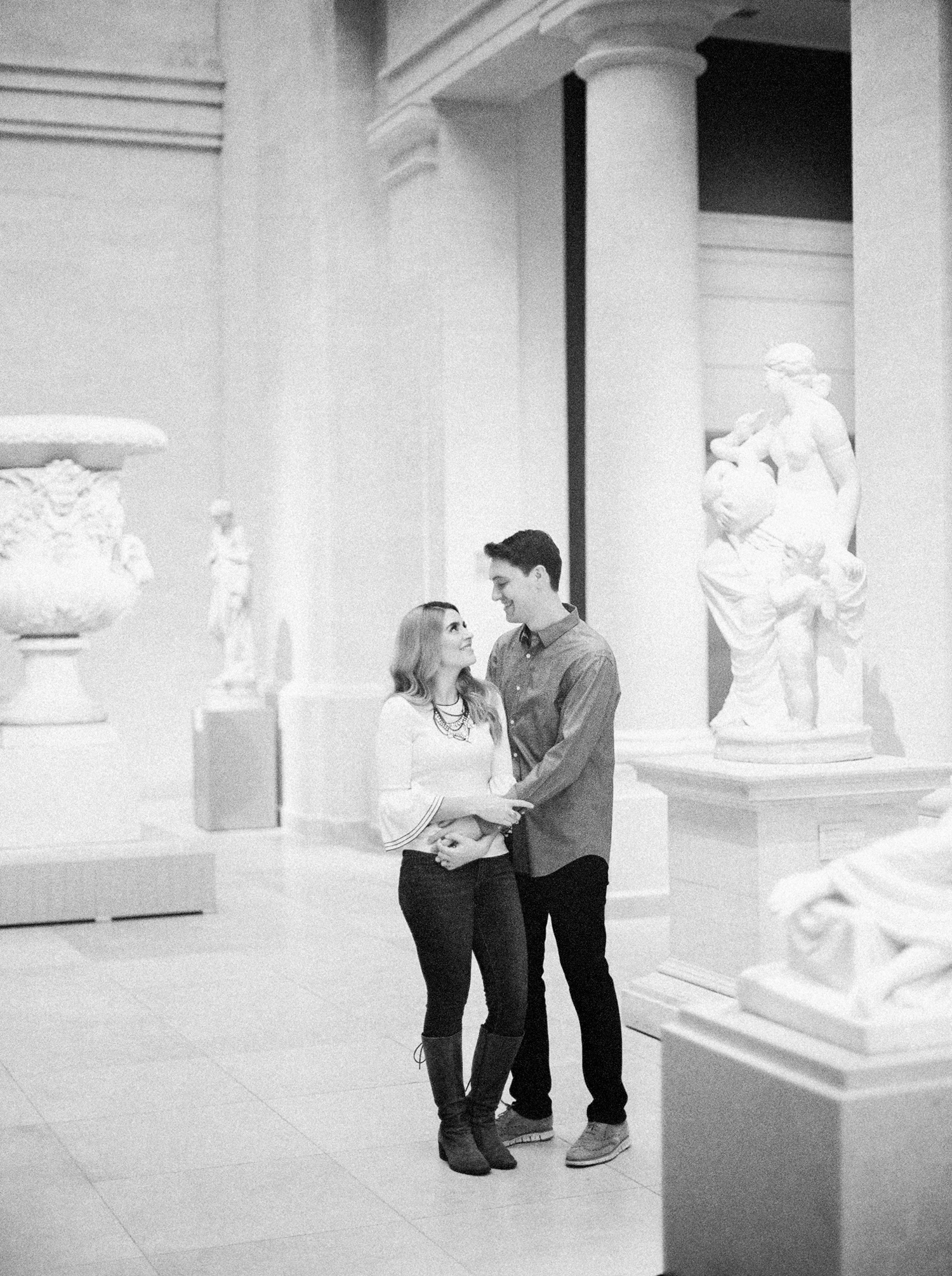 New York engagement session Metropolitan Museum